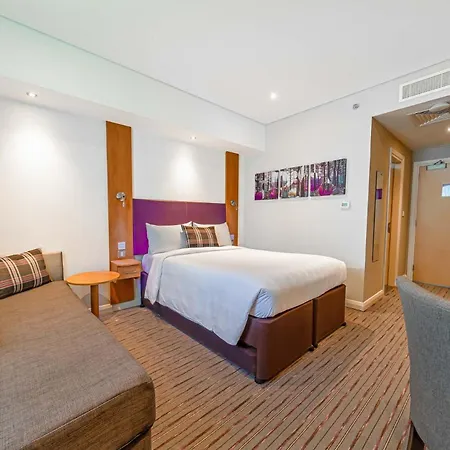 Premier Inn Abu Dhabi Airport Business Park-2